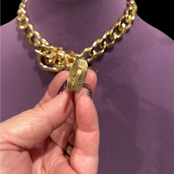 Louis Vuitton #310 Lock & Key on unbranded Gold Buckle Chain Necklace - Picture 6 of 8